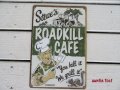 【メタルブリキサインプレート看板】Steve's Roadkill Cafe (約)W200×H300 *品切れ中、入荷未定。
