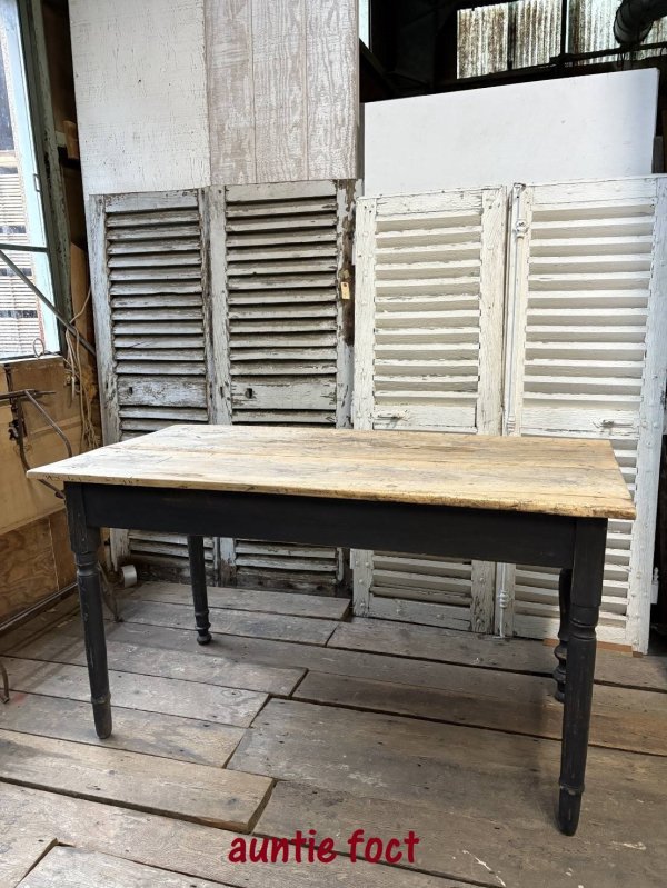 画像1: 【倉庫在庫品・お取り寄せ品】 イギリス製・アンティークテーブル・ロクロ脚(パイン材) (約)W1370×D690×H745 *現品限り。*要在庫確認。
